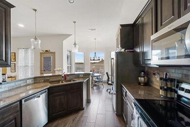 1405 Town Creek Cir, Weatherford, TX 76086 - photo 7