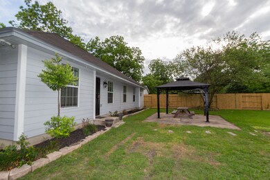 1013 South Ln, Houston, TX 77088 - photo 6