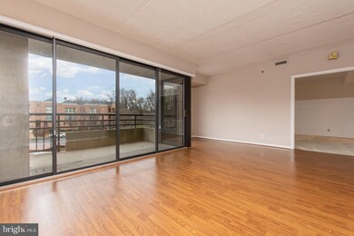 Park Plaza Condominiums unit 214, Wilmington, DE 19806 - photo 4