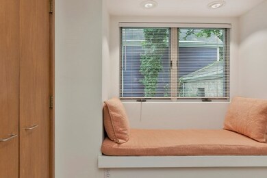 572 Franklin St unit 572, Cambridge, MA 02139 - photo 5