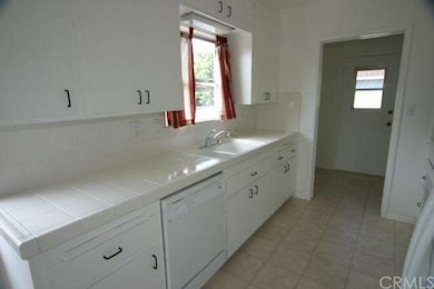 Kitchen with dishwasher