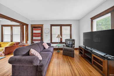 210 Chapin St, South Bend, IN 46601 - photo 3