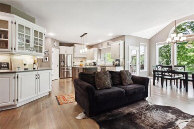 7314 Oakview St, Shawnee, KS 66216 - photo 6