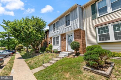 9008 Golden Leaf Ct, Springfield, VA 22153 - photo 5