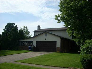 1734 Balsamridge Rd, Columbus, OH 43229 - photo 2