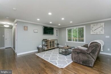 9509 Gunview Rd, Nottingham, MD 21236 - photo 6
