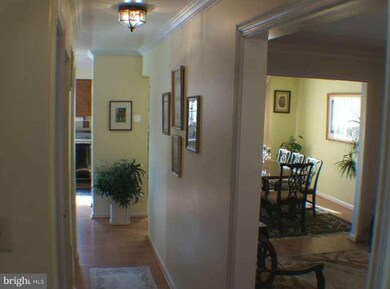 2860 Schubert Dr, Silver Spring, MD 20904 - photo 2