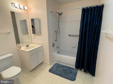 2013 Rudy Serra Dr unit 3D, Sykesville, MD 21784 - photo 7