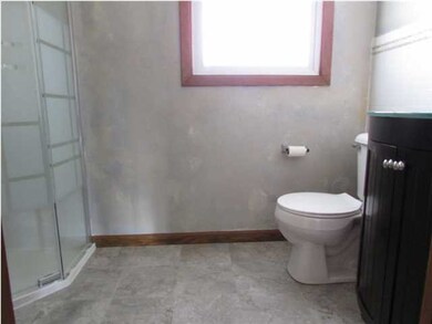 Second bathroom between kitchen and family room