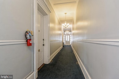 1016 Spruce St unit 2F, Philadelphia, PA 19107 - photo 4