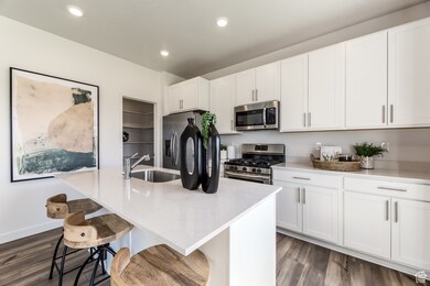 2011 E Porcupine Dr unit 4126, Eagle Mountain, UT 84005 - photo 4