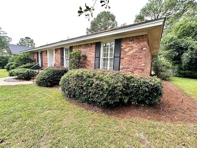 613 Partridge Dr, Albany, GA 31707 - photo 2