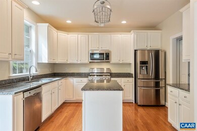 Bright, loads of counter AND cupboard space with p