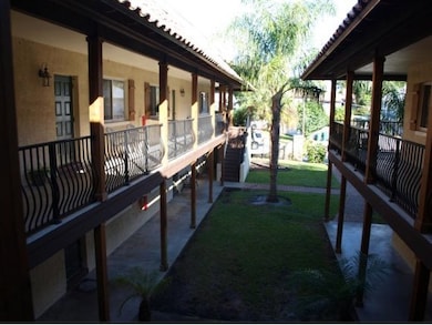 7 Oak St unit 104, Cocoa, FL 32922 - photo 4