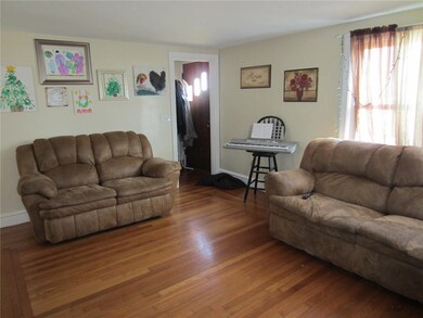 70 Shippee Ave, West Warwick, RI 02893 - photo 3