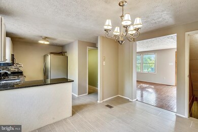 20317 Greenriver Terrace, Germantown, MD 20876 - photo 5