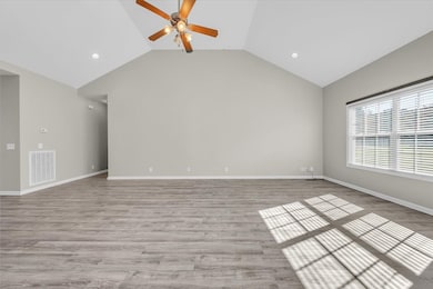 209 Gladys Dr, Shelbyville, TN 37160 - photo 3