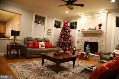 3655 Stonewall Manor Dr, Triangle, VA 22172 - photo 7