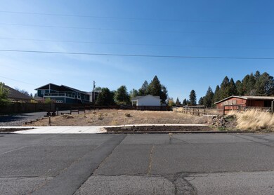 2109 NE 11th Place, Bend, OR 97701 - photo 4