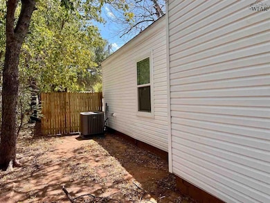 1703 Polk St, Wichita Falls, TX 76309 - photo 2