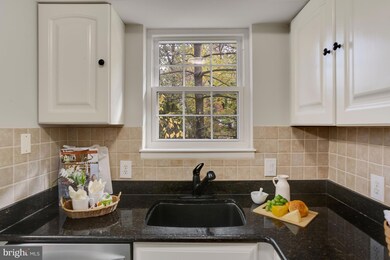 4612 28th Rd S unit D, Arlington, VA 22206 - photo 6