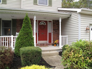 3205 Rachelle Dr, North Tonawanda, NY 14120 - photo 2