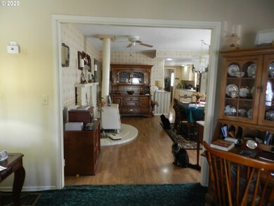 1202 E 10th St, the Dalles, OR 97058 - photo 7