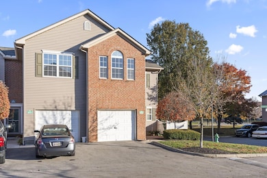 843 Mystic Pointe Dr unit 843, Lewis Center, OH 43035 - photo 2