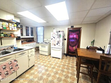 1st Fl - Kitchen View 1