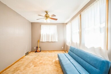 2031 Park Ave SE, Cedar Rapids, IA 52403 - photo 6