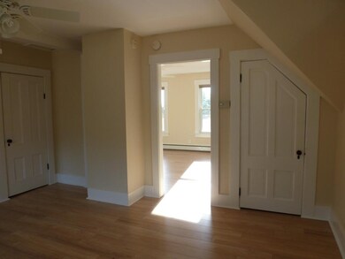 62 Crescent St unit B, Plymouth, NH 03264 - photo 5