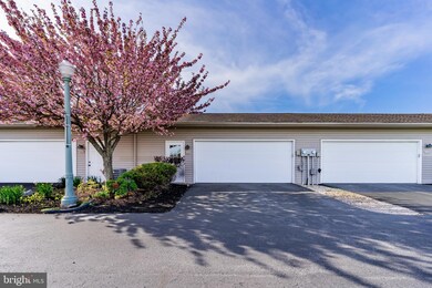 1347 Georgetown Cir, Carlisle, PA 17013 - photo 4