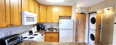 The Four Paddles unit 703, Honolulu, HI 96815 - photo 5