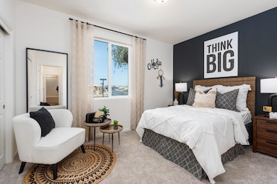 1884 N Apricot Ave, Fresno, CA 93727 - photo 4