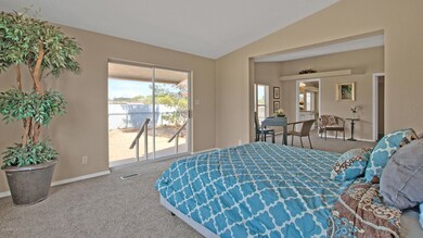 MASTER W/ ADJACENT SITTING ROOM
