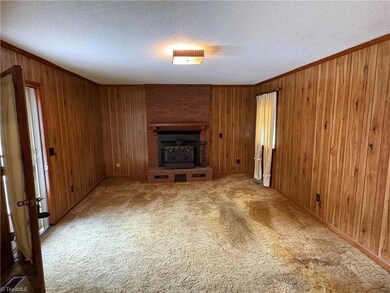 Large Lroom w/ a Masonry Fireplace!