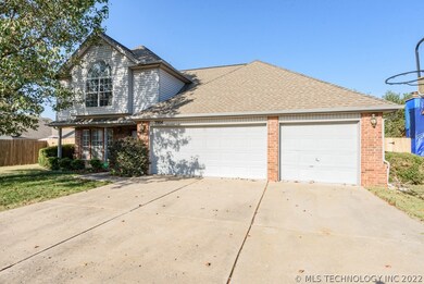 3 Car Garage