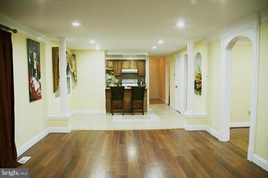 9923 Manet Rd, Burke, VA 22015 - photo 4