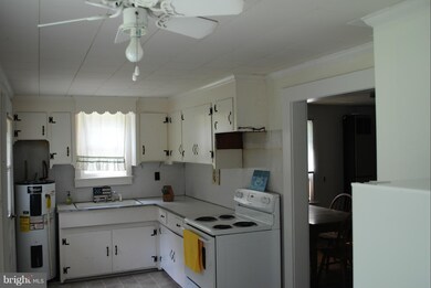 5133 Skinners Neck Rd, Rock Hall, MD 21661 - photo 2