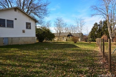 140 Round Top Rd, Asheville, NC 28803 - photo 6