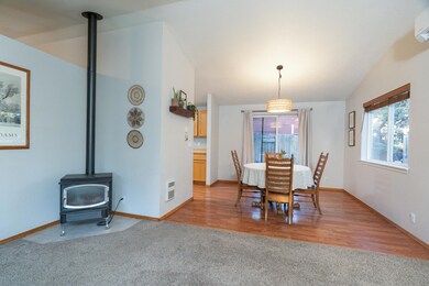 2944 NE Saber Dr-4