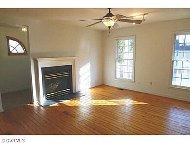 Living Room - Entertaining size for comfortable ga