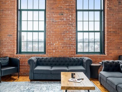 589 Atwells Ave unit 33C, Providence, RI 02909 - photo 3