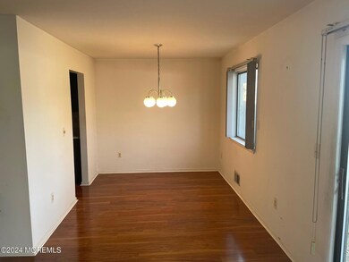 7 Lynne Ct, Howell, NJ 07731 - photo 6