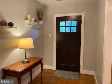 9 S Valley View Rd, Line Lexington, PA 18932 - photo 2