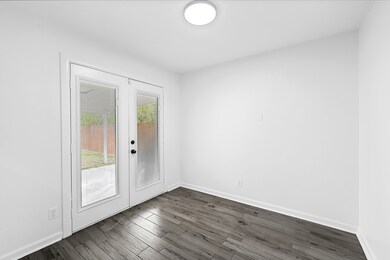 10302 Southport Dr, Houston, TX 77089 - photo 4