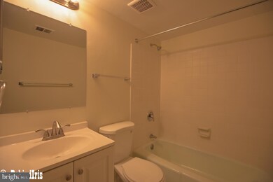 8600 Village Square Dr unit D, Alexandria, VA 22309 - photo 7