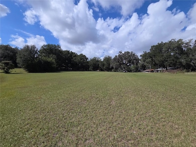 140 E Lemon St, Lady Lake, FL 32159 - photo 2