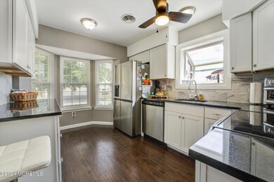 06-Kitchen