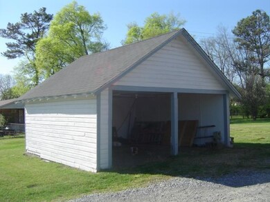 1004 S Cannon Blvd, Shelbyville, TN 37160 - photo 6